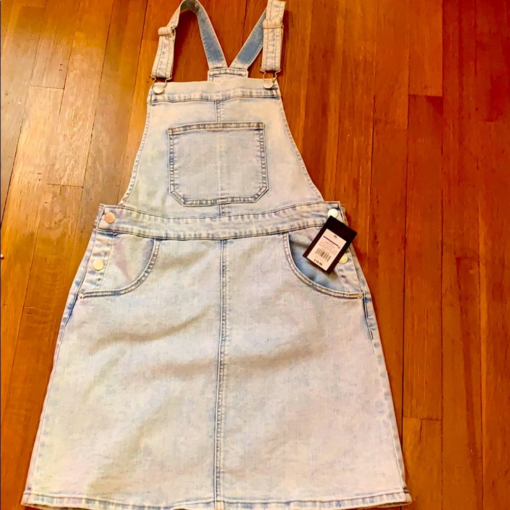 Overall dress